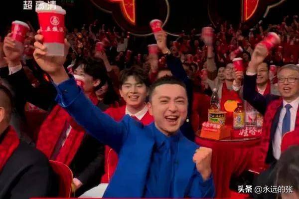 演的魔术《画蛇添福》从以下几方面来看待开